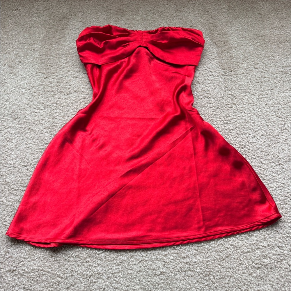 Elegant Red Strapless Dress